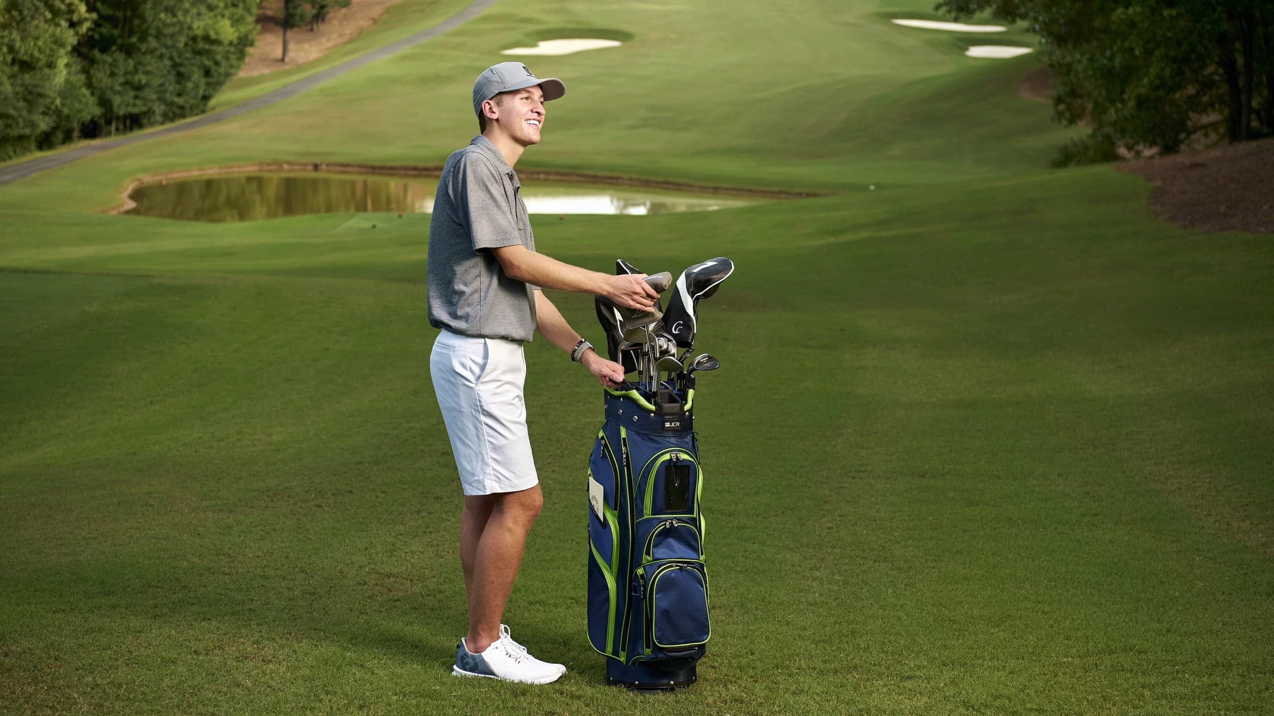 How to Choose the Perfect Golf Bag for Playing Style